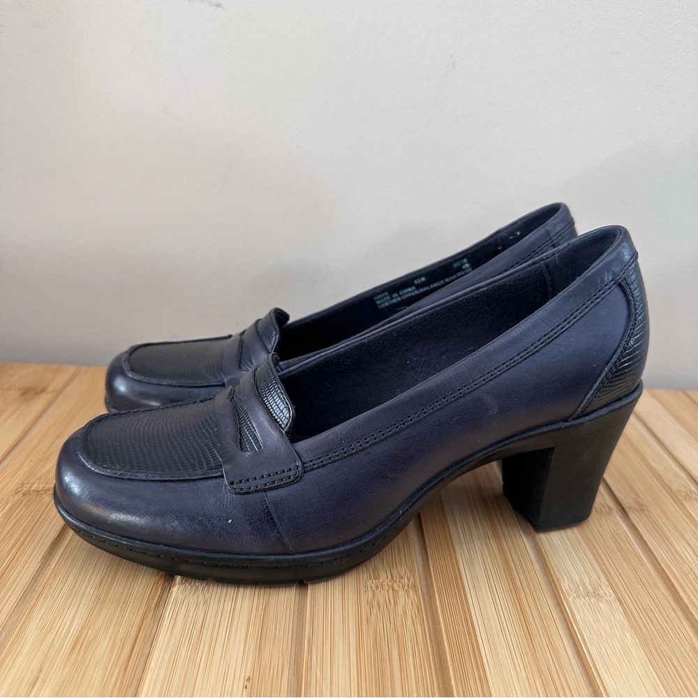 Clarks Bendables Women's Mirable Beverly Navy Loafers Size 8.5M Upper Leather